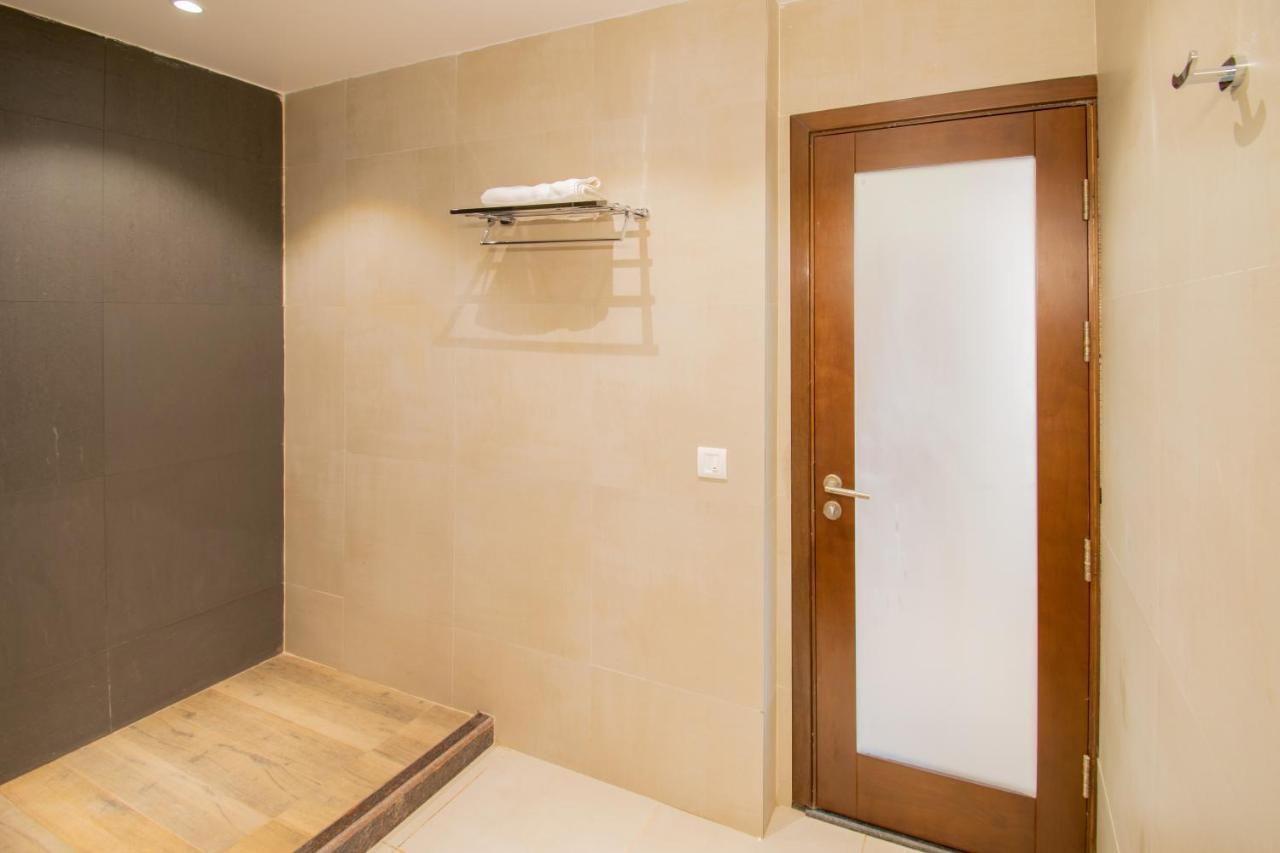 Octave Rococco Morjim Hotel Pernem Exterior photo