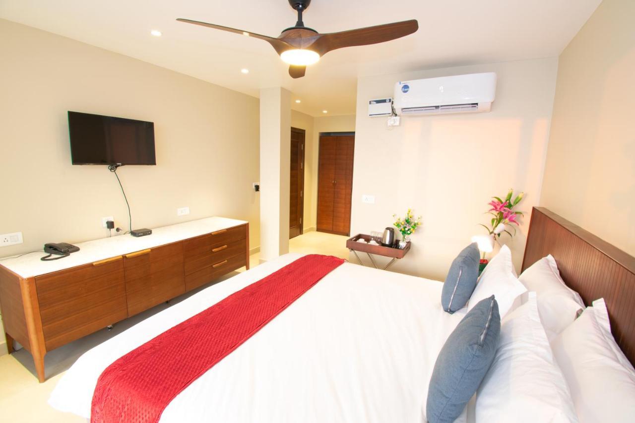 Octave Rococco Morjim Hotel Pernem Exterior photo