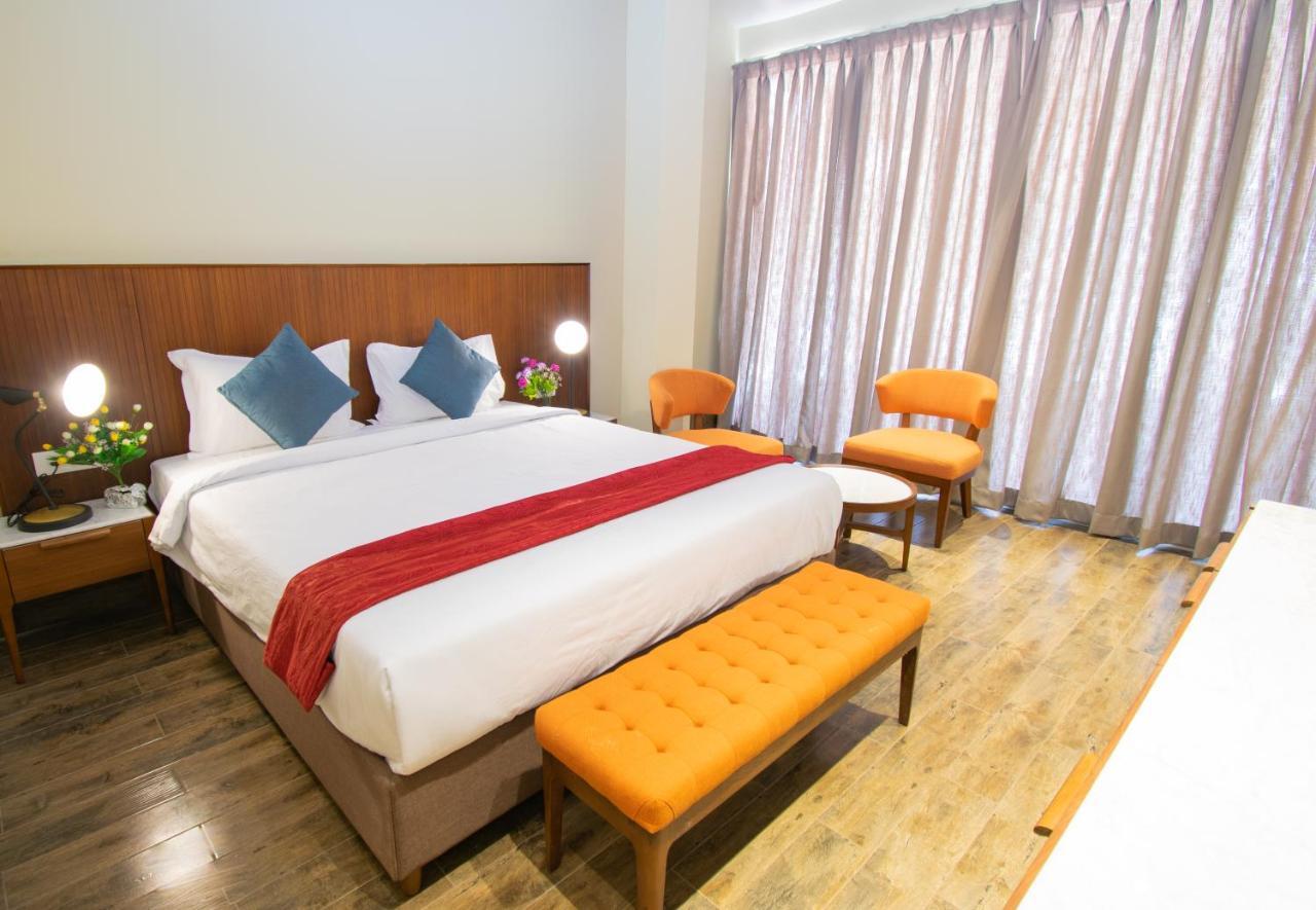 Octave Rococco Morjim Hotel Pernem Exterior photo