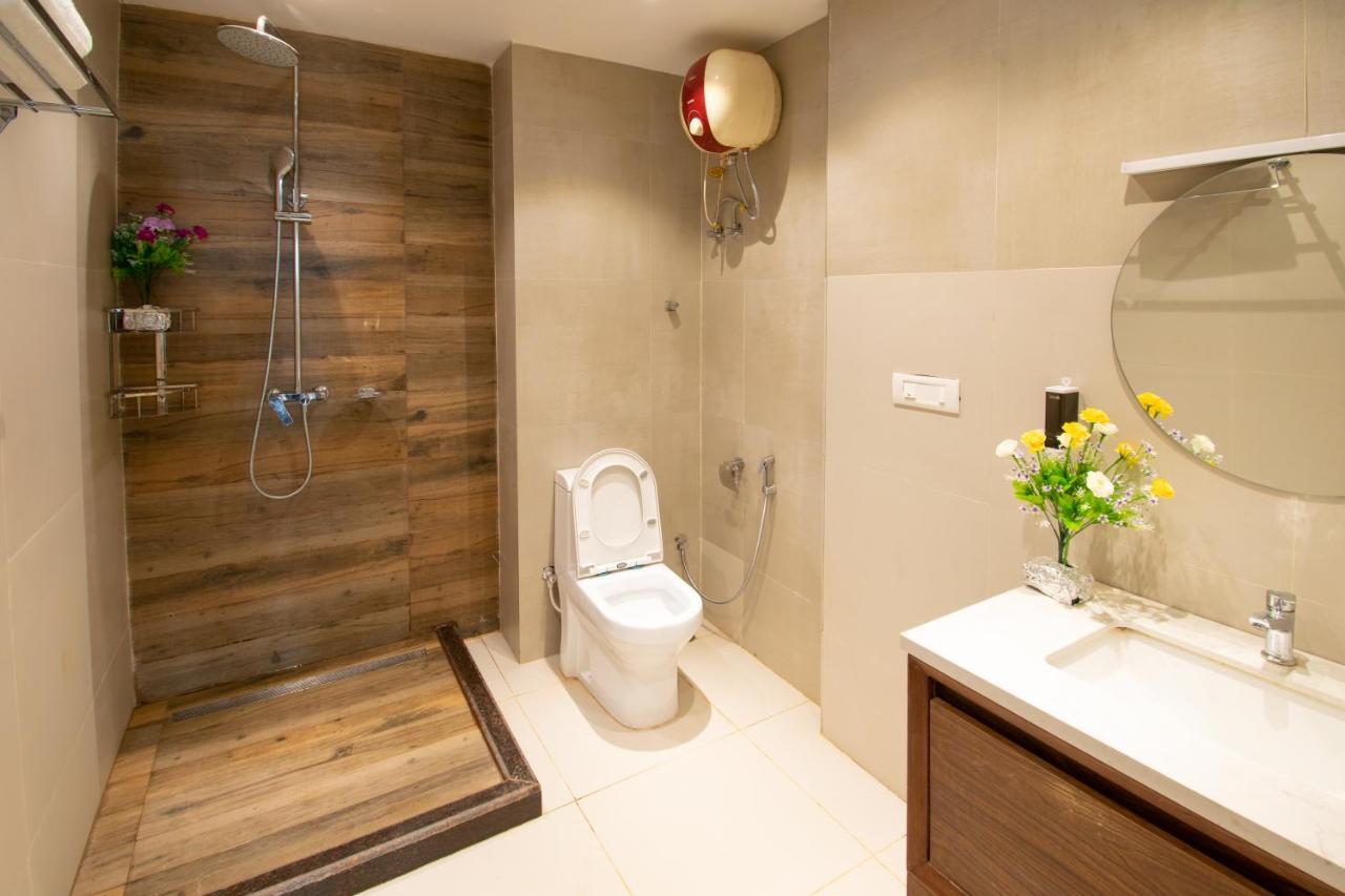 Octave Rococco Morjim Hotel Pernem Exterior photo