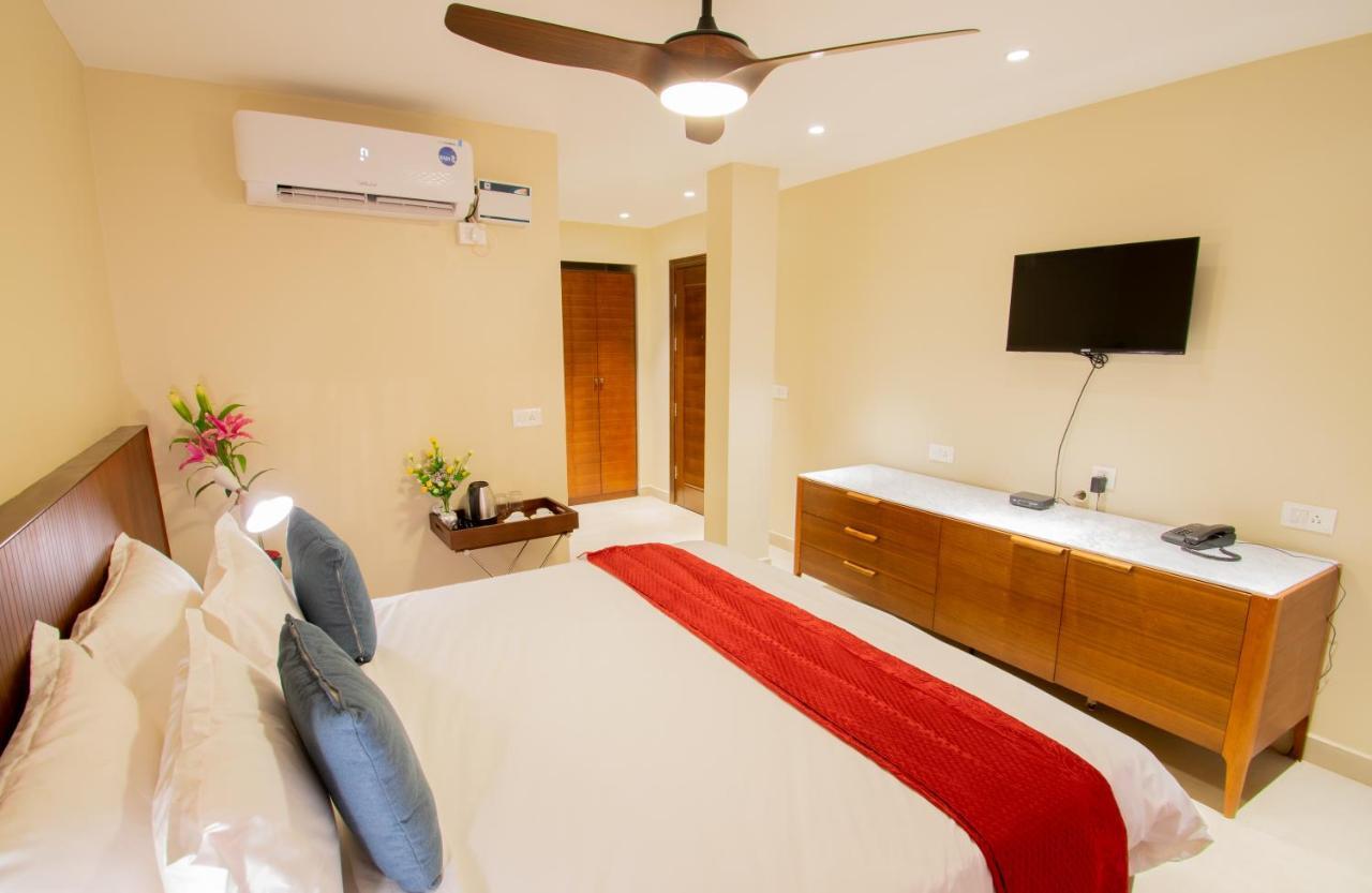 Octave Rococco Morjim Hotel Pernem Exterior photo