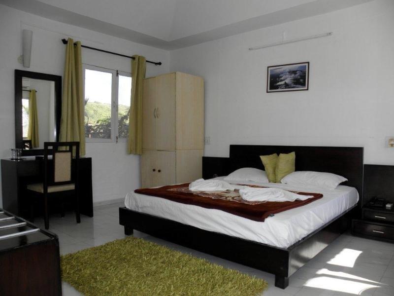 Octave Rococco Morjim Hotel Pernem Exterior photo