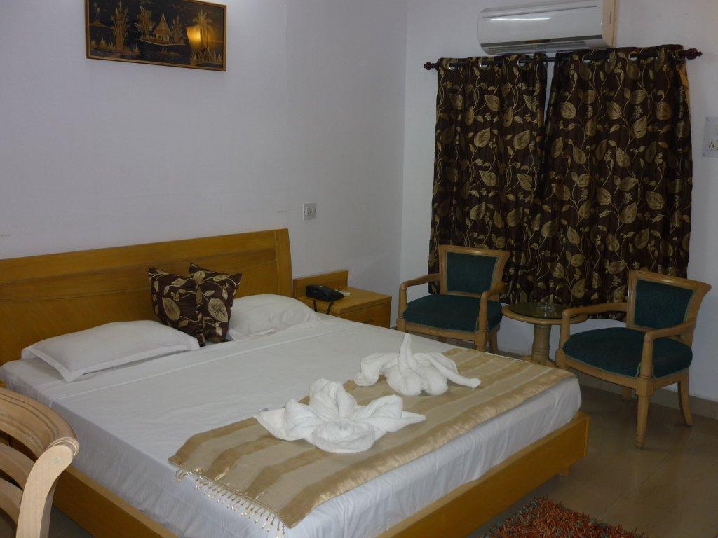 Octave Rococco Morjim Hotel Pernem Exterior photo