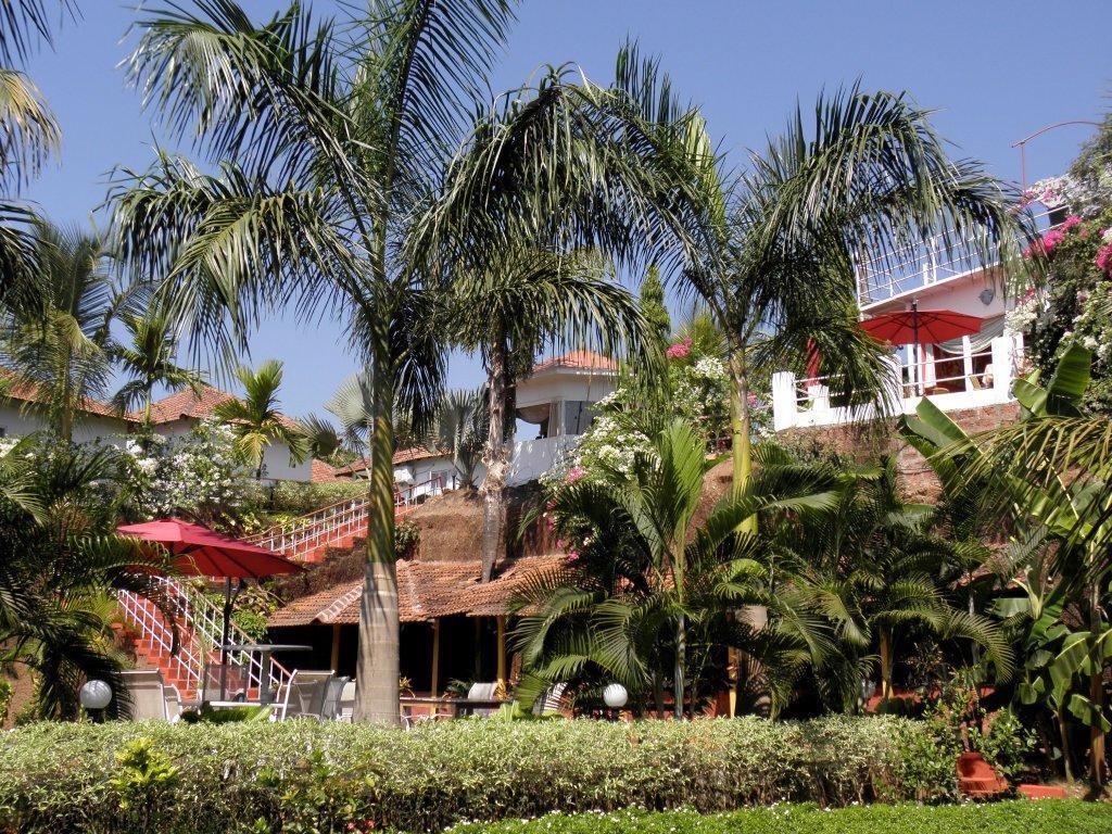Octave Rococco Morjim Hotel Pernem Exterior photo