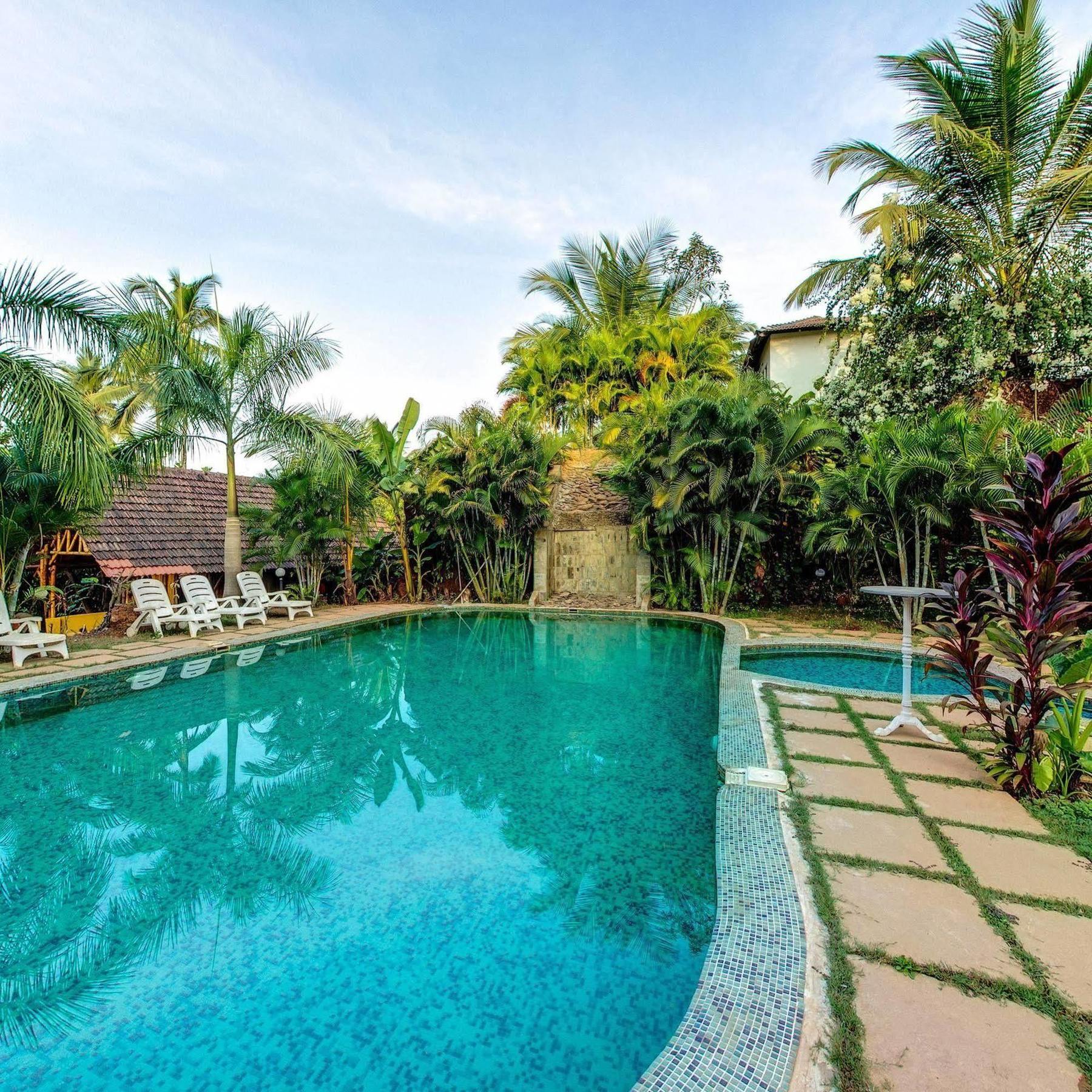 Octave Rococco Morjim Hotel Pernem Exterior photo